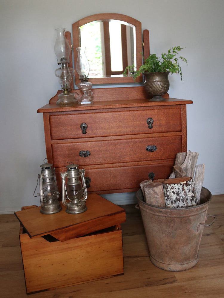 Dressers & Drawers