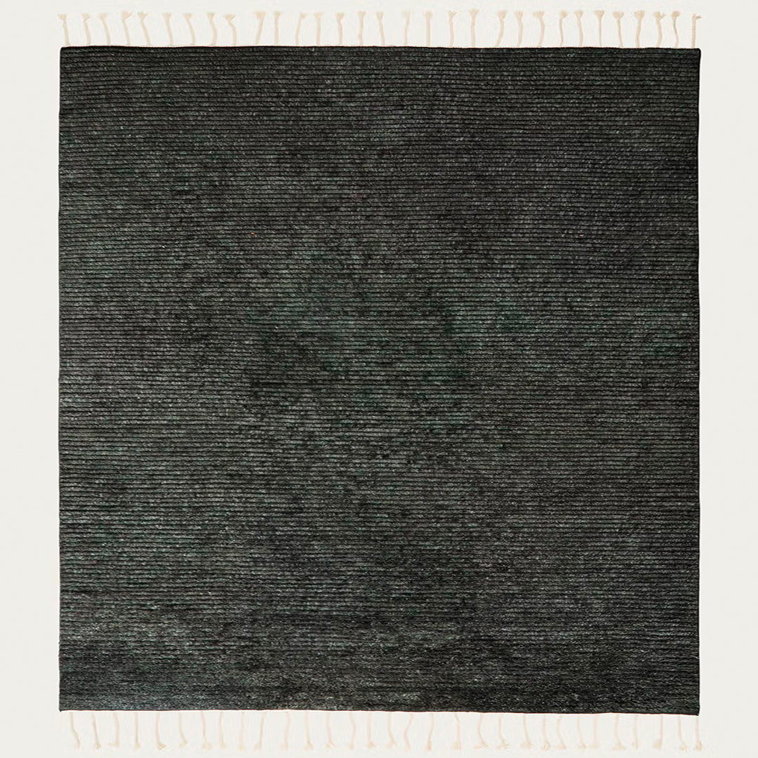 Malawi Wool Rug – Hand-Knotted Artisanal Design with Tassels