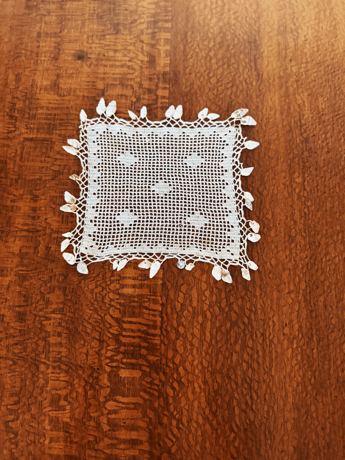 πΏβ¨ Vintage Glass Bug Covers with Shells β A Charming Outdoor Essential! π¦π΄