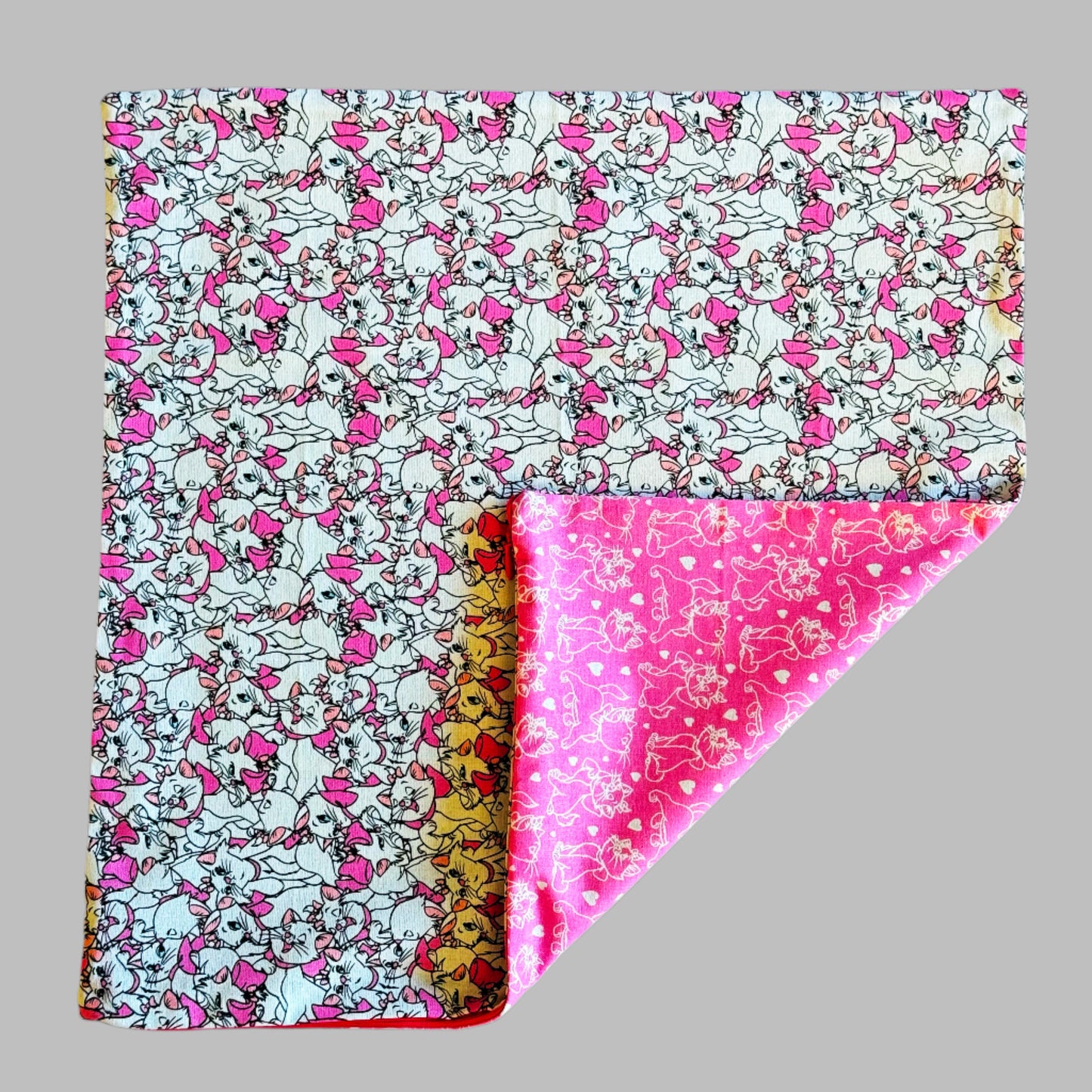 🌸 Pretty in Pink: Double-Sided Marie Cushion Cover (50x50cm) 🐾