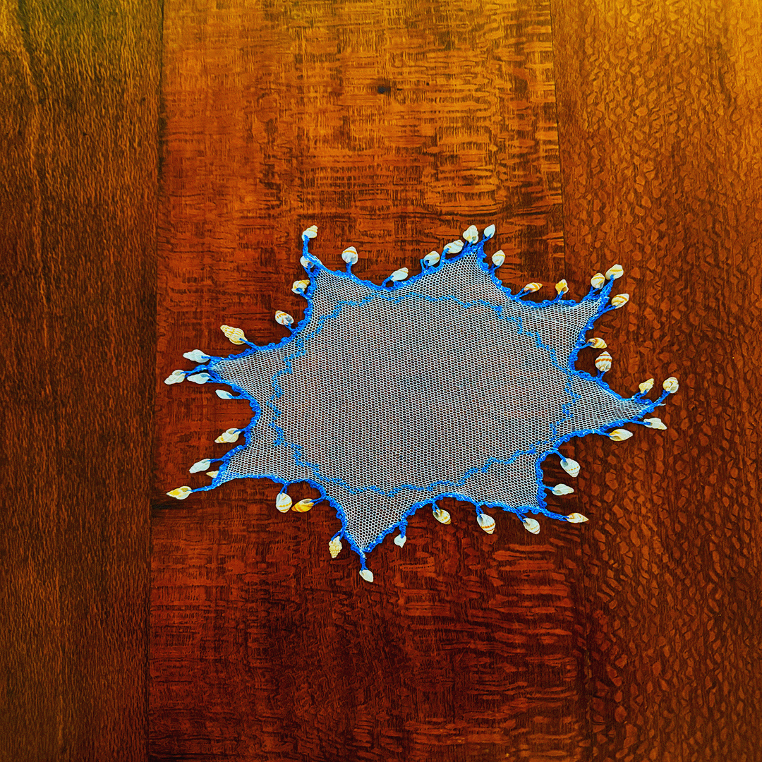 πΏβ¨ Vintage Glass Bug Covers with Shells β A Charming Outdoor Essential! π¦π΄