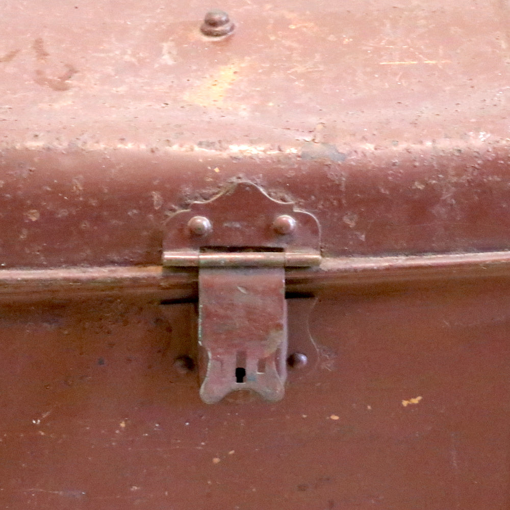 Old tin chest - latch