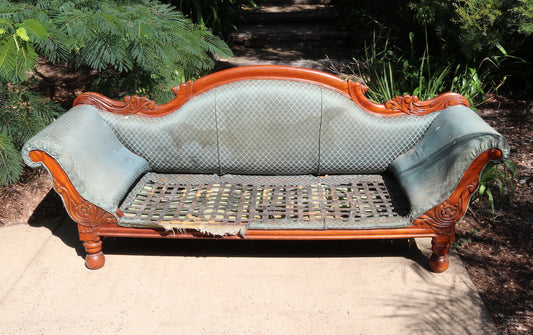 Double ended chaise lounge - front view