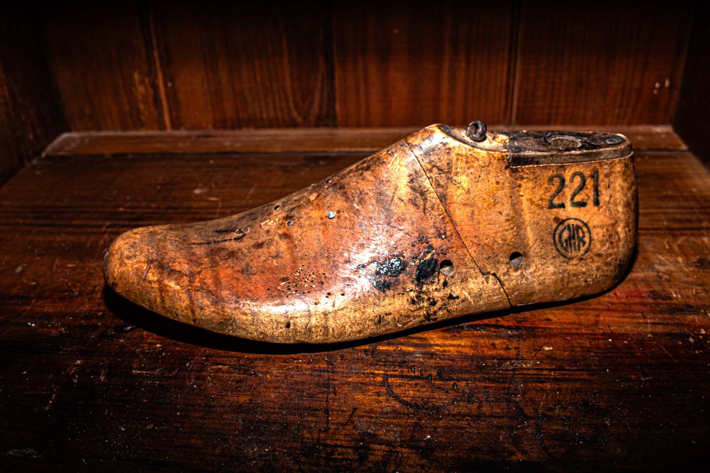 Round toe timber shoe last marked '221'