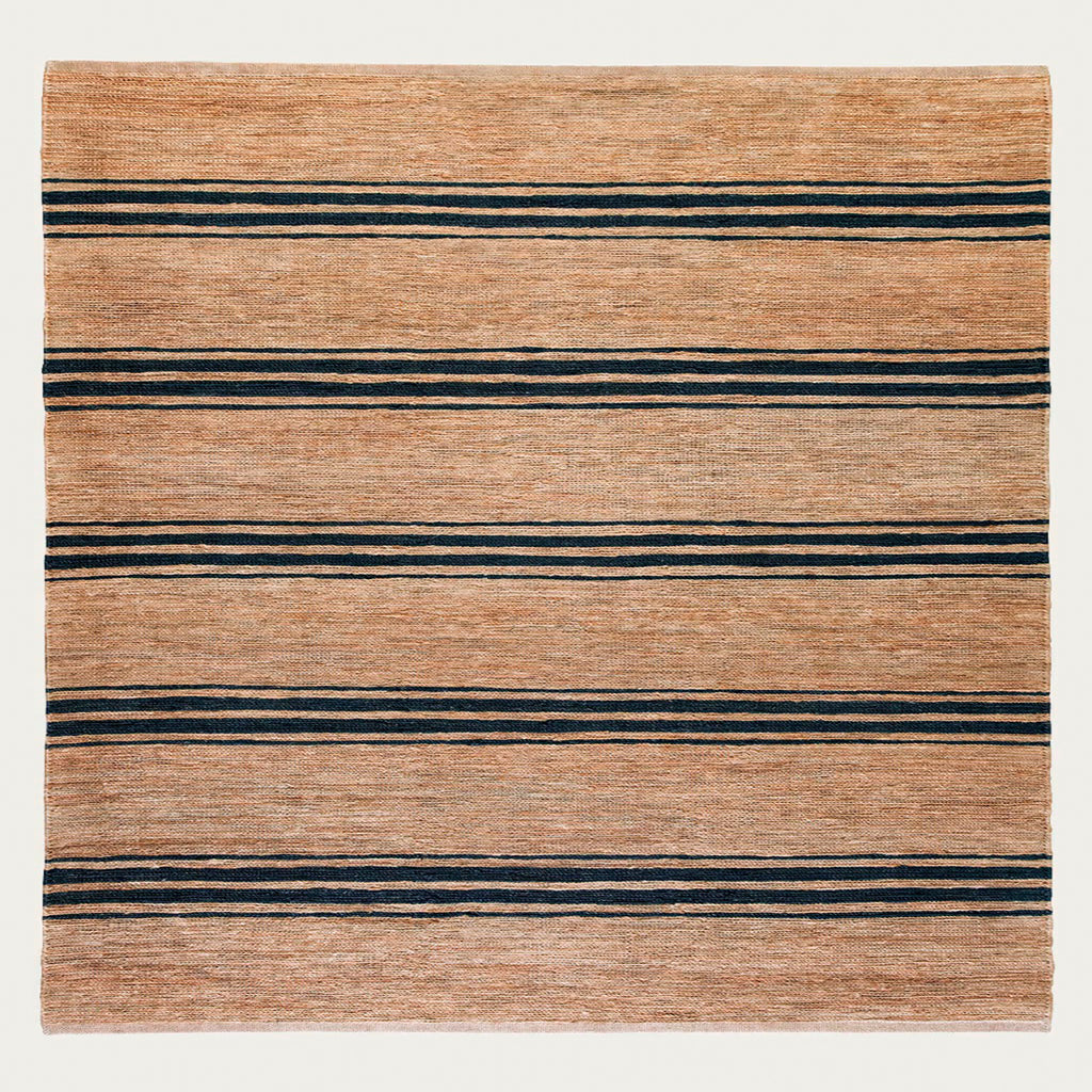 River Jute Rug – Handwoven Natural Elegance