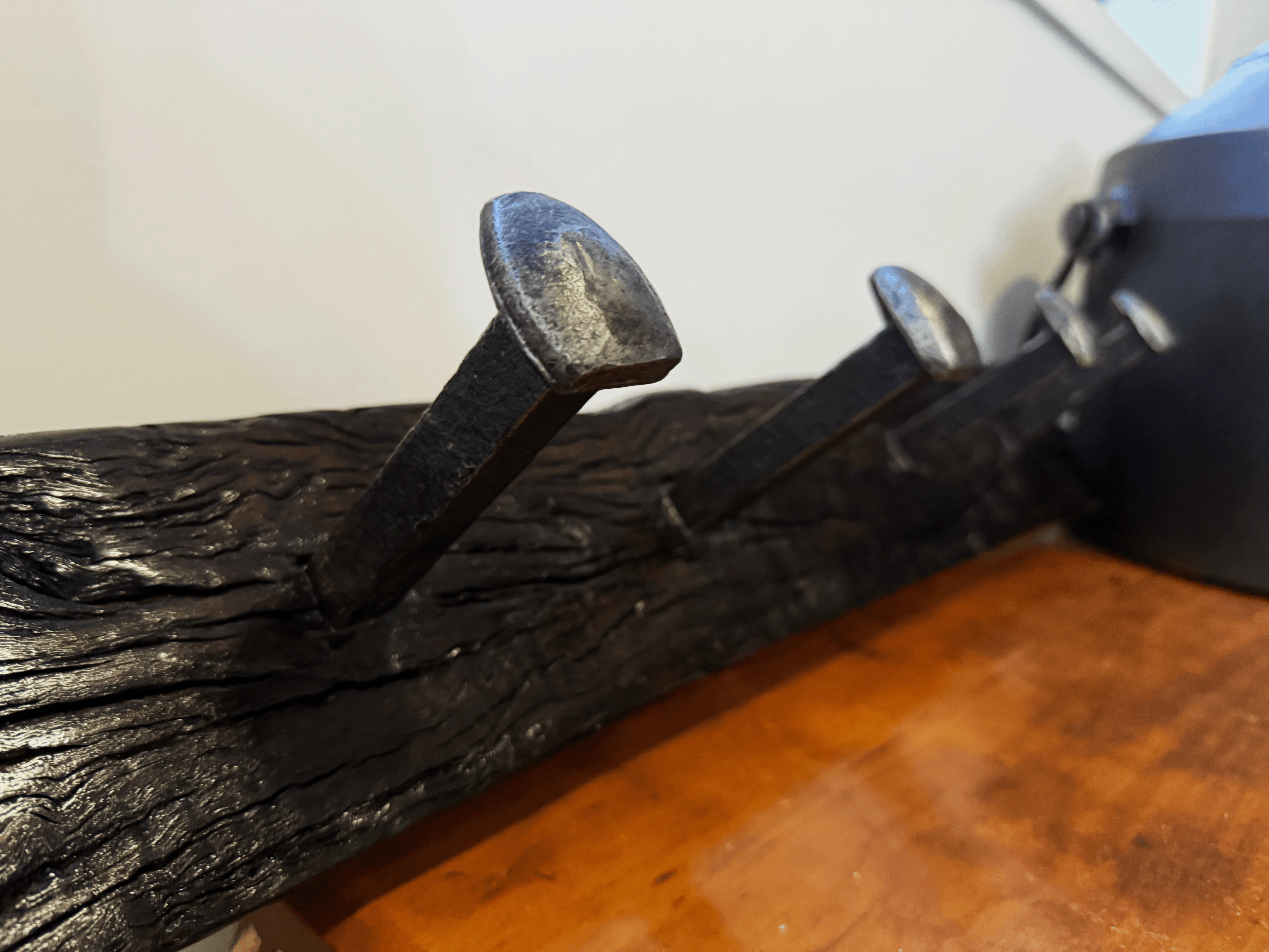 🔥 Stunning RedGum Coat Rack – Rustic Charm with 4 Hooks! 🚂🌿