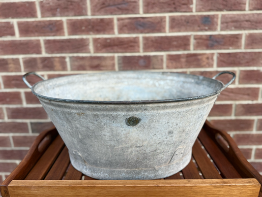 🪣 Vintage Galvanised Wash Tub – Rustic Charm & Timeless Character