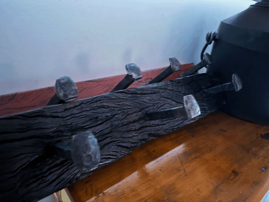 🔥 Stunning RedGum Coat Rack – Rustic Charm with 3 Hooks! 🚂🌿