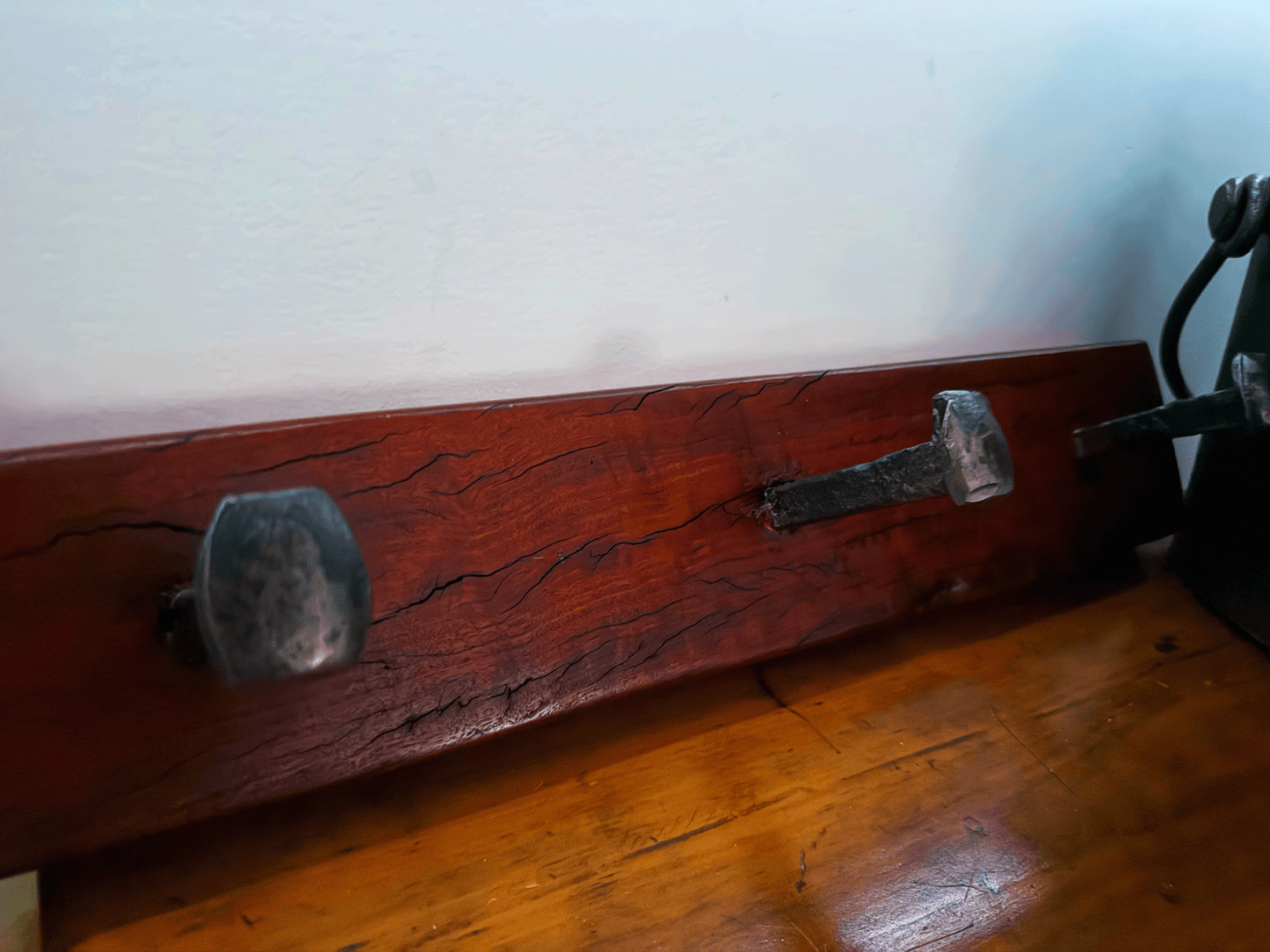 🔥 Stunning RedGum Coat Rack – Rustic Charm with 3 Hooks! 🚂🌿