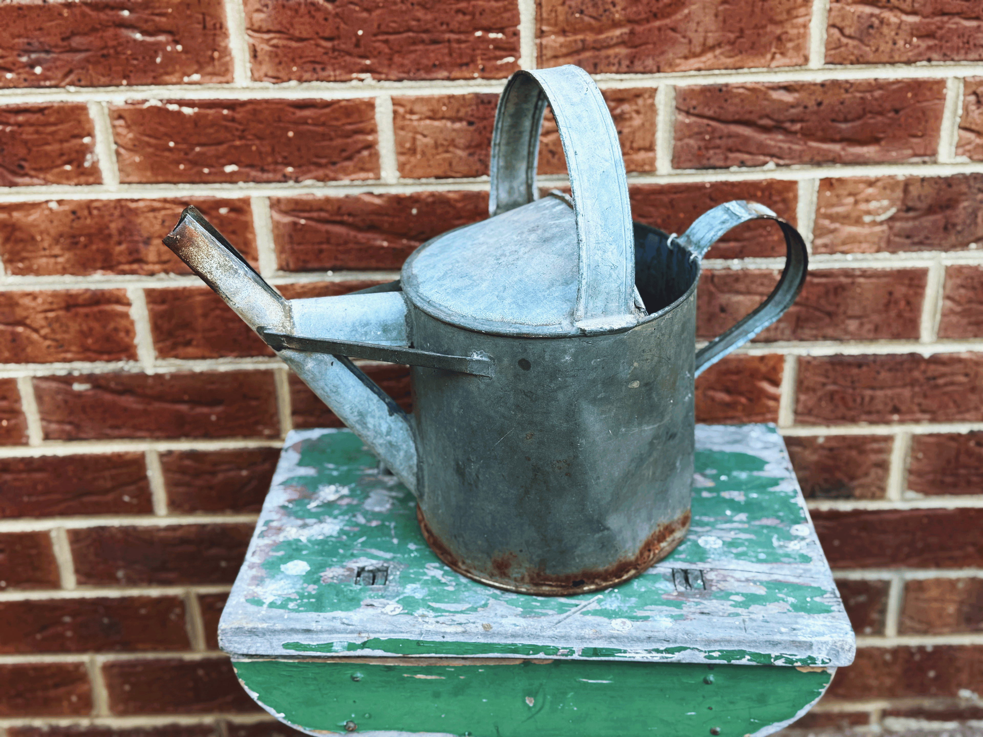 🪴 Antique French Zinc Watering Can – Patina c.1940 🌿