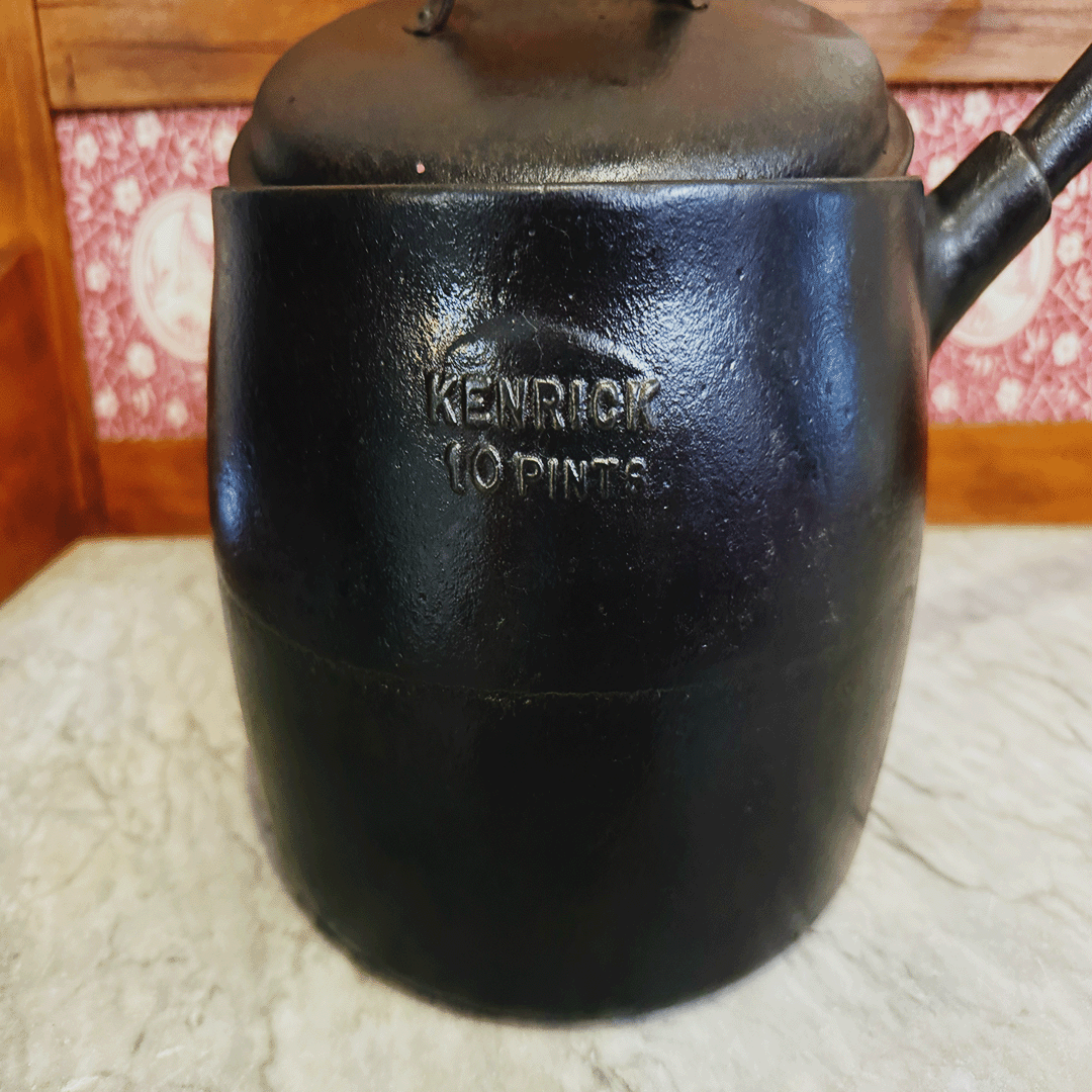 ✨ Antique Cast Iron Cooking Pot – E. Pugh & Co., Wednesbury (1800-1899) – Only $120! ✨