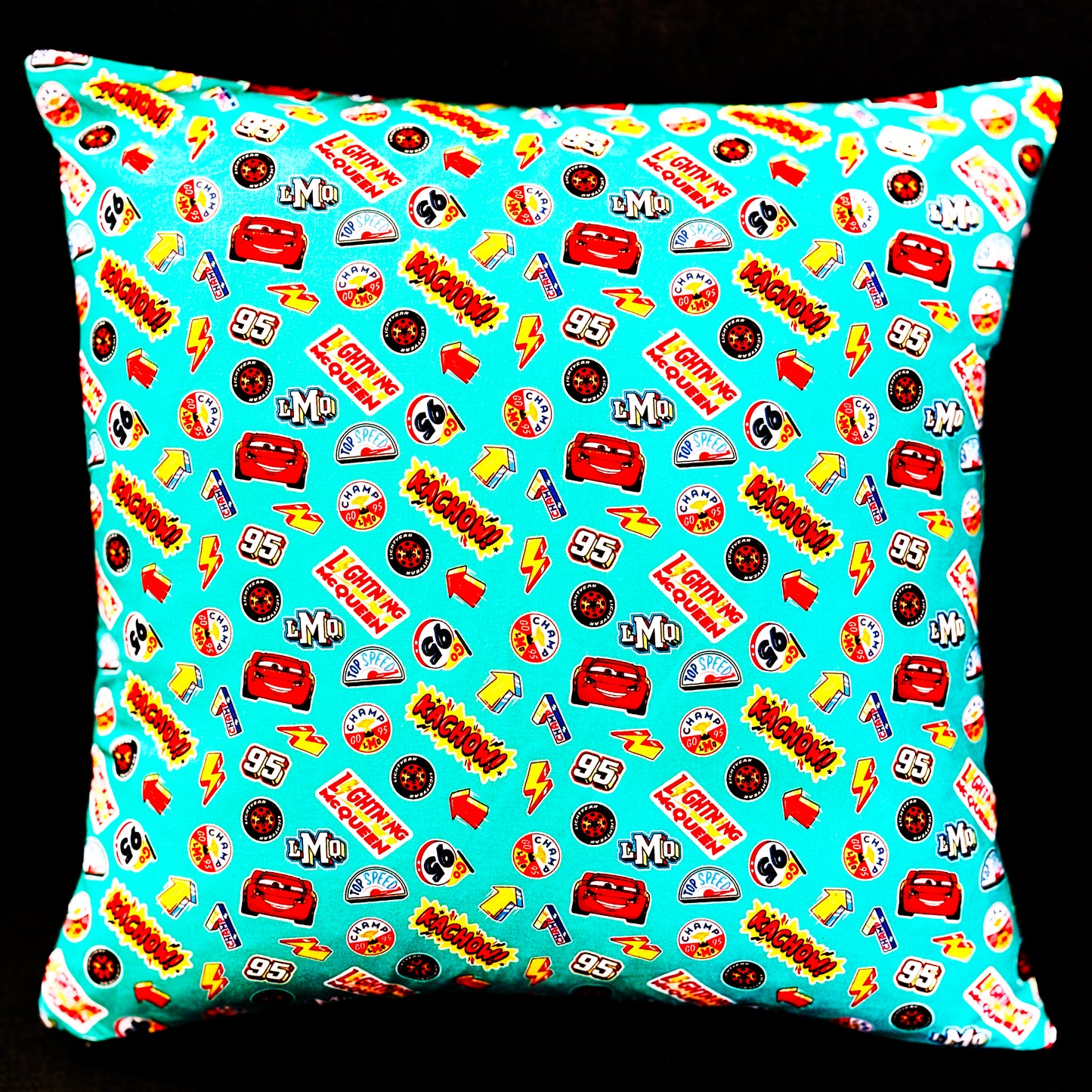 🏁 Radiator Springs Racer – Cars Cushion