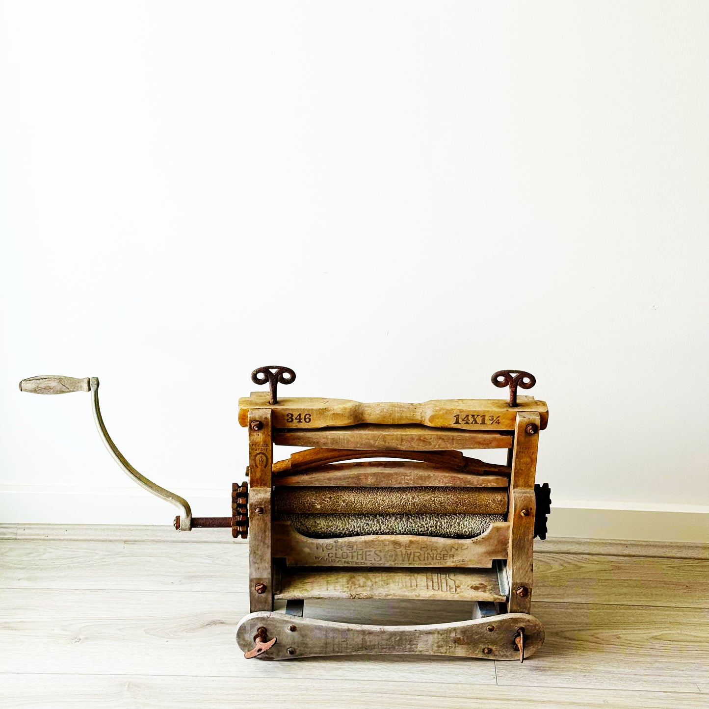 Vintage Timber & Cast Iron Clothes Wringer – Timeless Laundry Charm