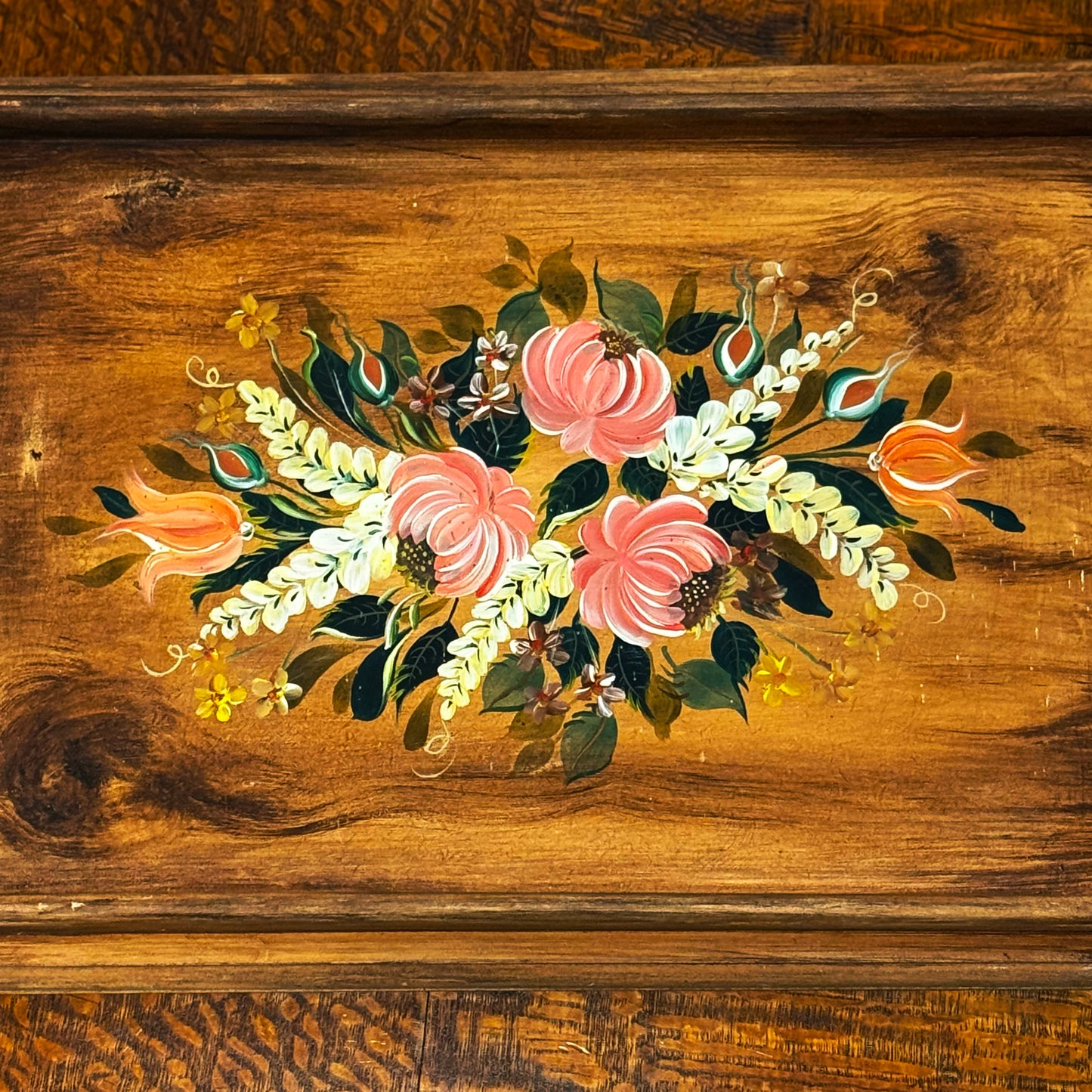 🌸 Hand-Painted Vintage Wooden Tray – A Touch of Cottage Charm ✨