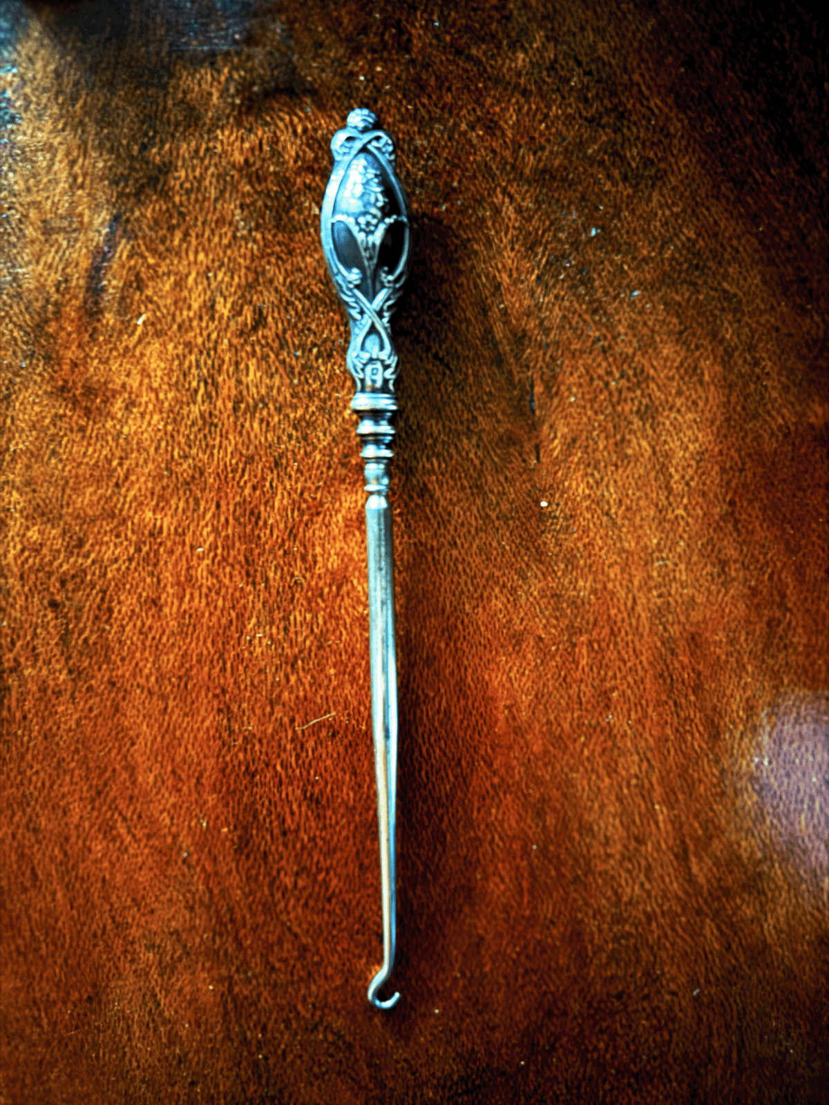 Luxe & Humble Elegant Silver Button Hook & Shoe Horn Set - 1930s Charm - Premium Homewares Melbourne; gallery view 2
